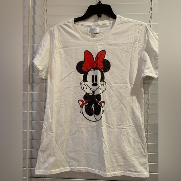 Disney Minnie Mouse Port & Company White  T Shirt Graphic Shirt Size M - Picture 1 of 7